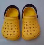 Crocs/sandalen/slippers kind maat 24 geel paarse band, Kinderen en Baby's, Kinderkleding | Schoenen en Sokken, Jongen of Meisje