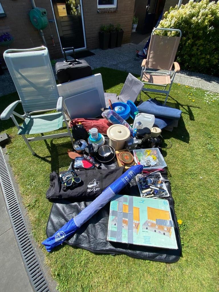 Complete kampeeruitrusting, Ophalen, Gebruikt