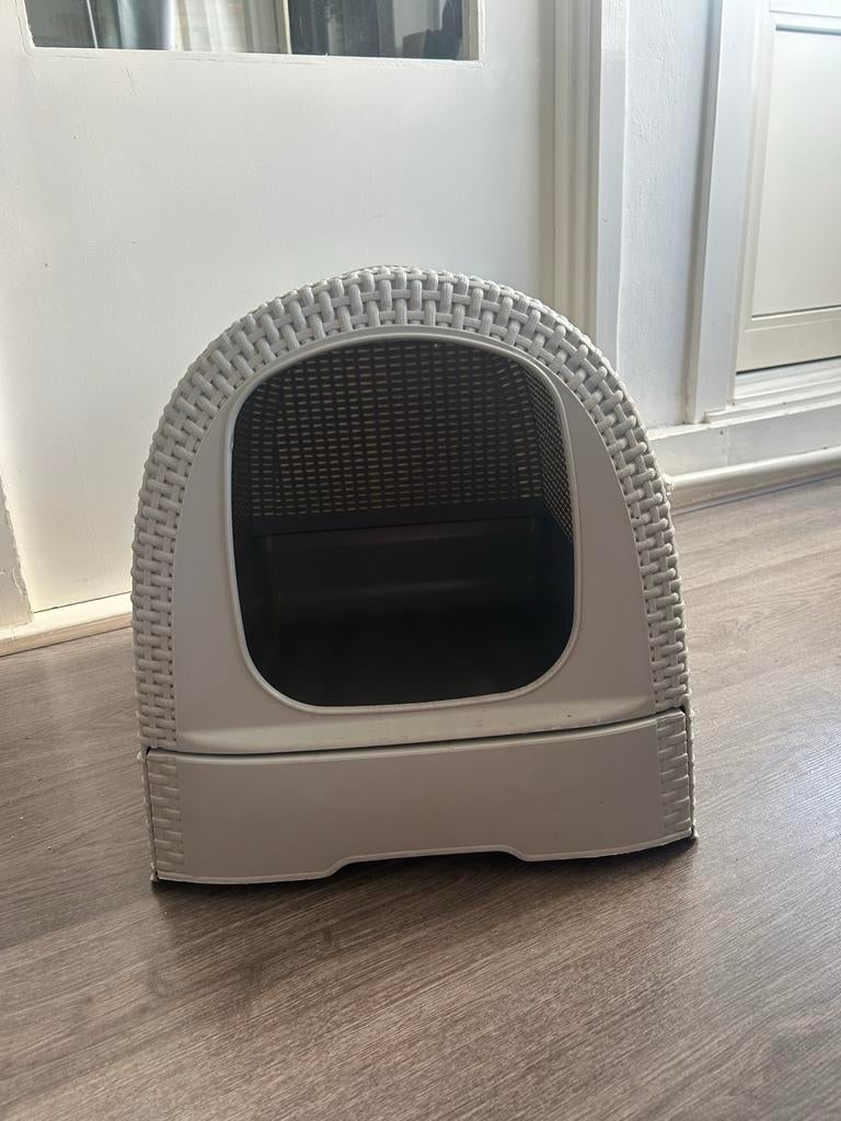 Kattenbak Curver zonder voorklep, Ophalen, Gebruikt, Gesloten