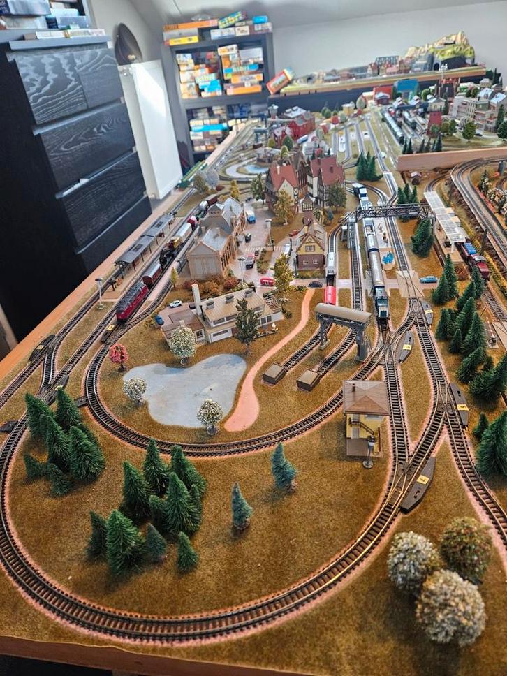 Mooie treinbaan modelspoorbaan N spoor minitrix 1:160, Hobby en Vrije tijd, Modeltreinen | N-Spoor, Ophalen