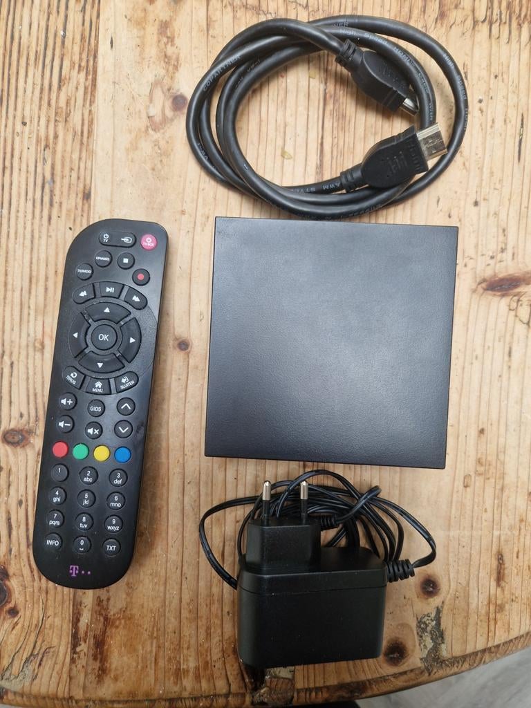 Amino 7x TV-box met afstandsbediening en HDMI kabel, Audio, Tv en Foto, Ophalen of Verzenden, HDMI