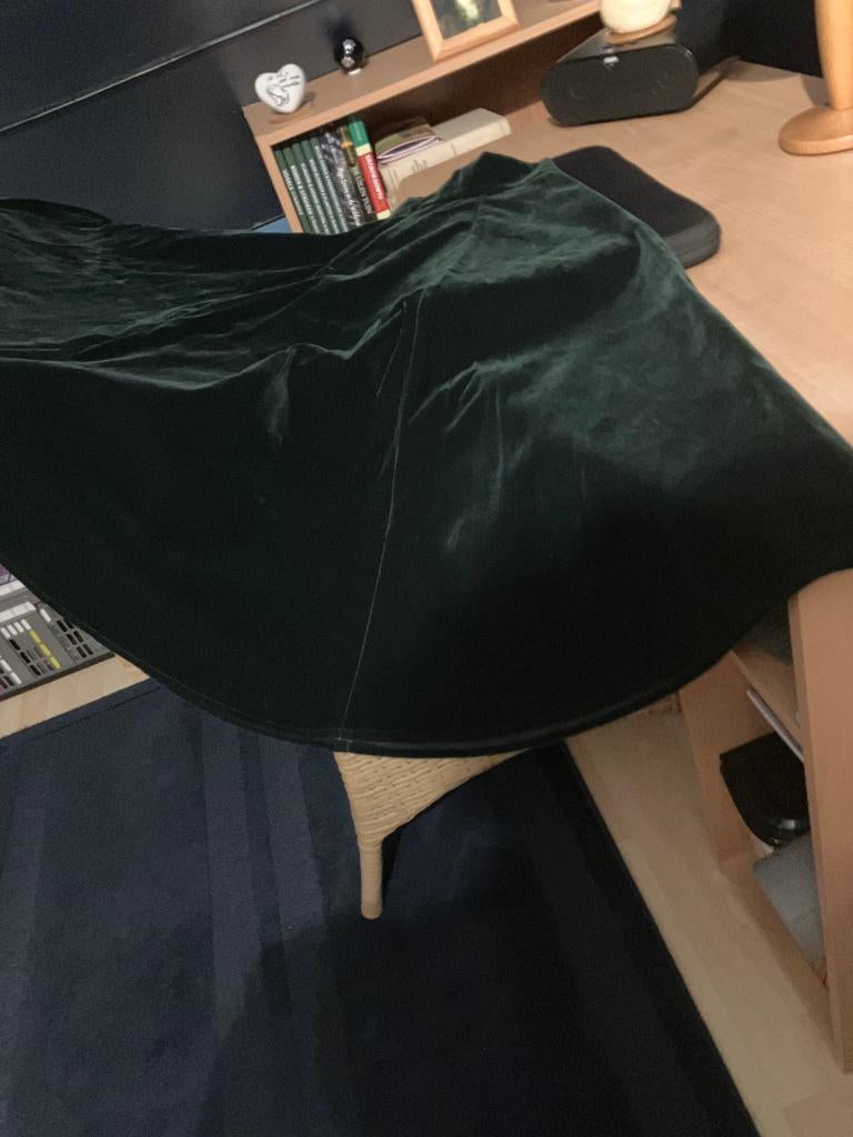 Donker groene wijd uitlopende rok, Ophalen, Maat 42/44 (L), Zo goed als nieuw, Onder de knie