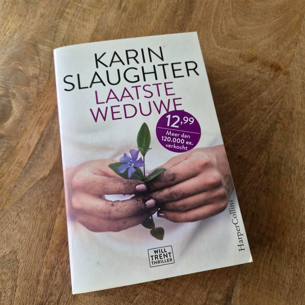 Karin Slaughter - Laatste weduwe, Ophalen of Verzenden, Zo goed als nieuw, Karin Slaughter