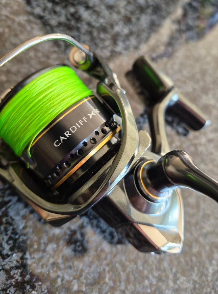 Shimano molen cardiff c2000s XR + nieuwe lijn, Ophalen of Verzenden, Zo goed als nieuw, Molen