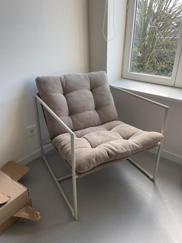 Beige fauteuil karwei, Huis en Inrichting, Fauteuils, Zo goed als nieuw, 75 tot 100 cm, 75 tot 100 cm, Ophalen