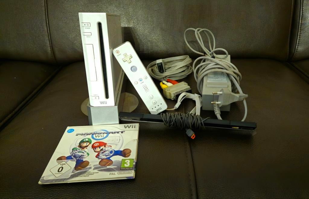 Nintendo Wii consolewit met accessoires en spel, Spelcomputers en Games, Spelcomputers | Nintendo Wii, Gebruikt, Met 1 controller