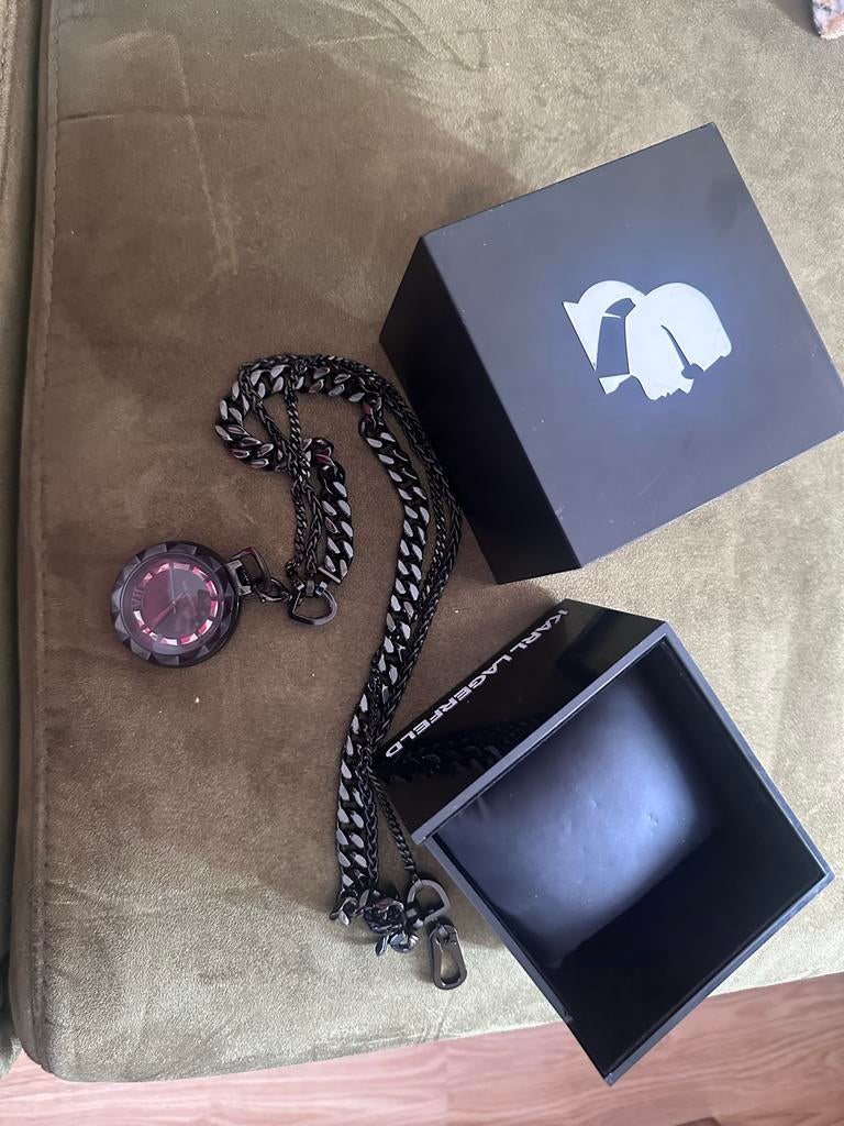 Karl Lagerfeld Triple Chain Necklace Zakhorloge KL1028, Sieraden, Tassen en Uiterlijk, Horloges | Dames, Zo goed als nieuw, Zakhorloge