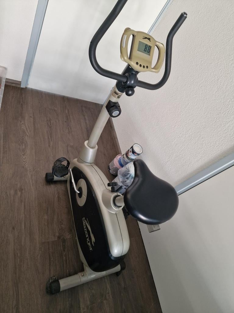 Slazenger Hometrainer - Perfect voor Thuis Workouts, Ophalen, Gebruikt, Metaal, Benen