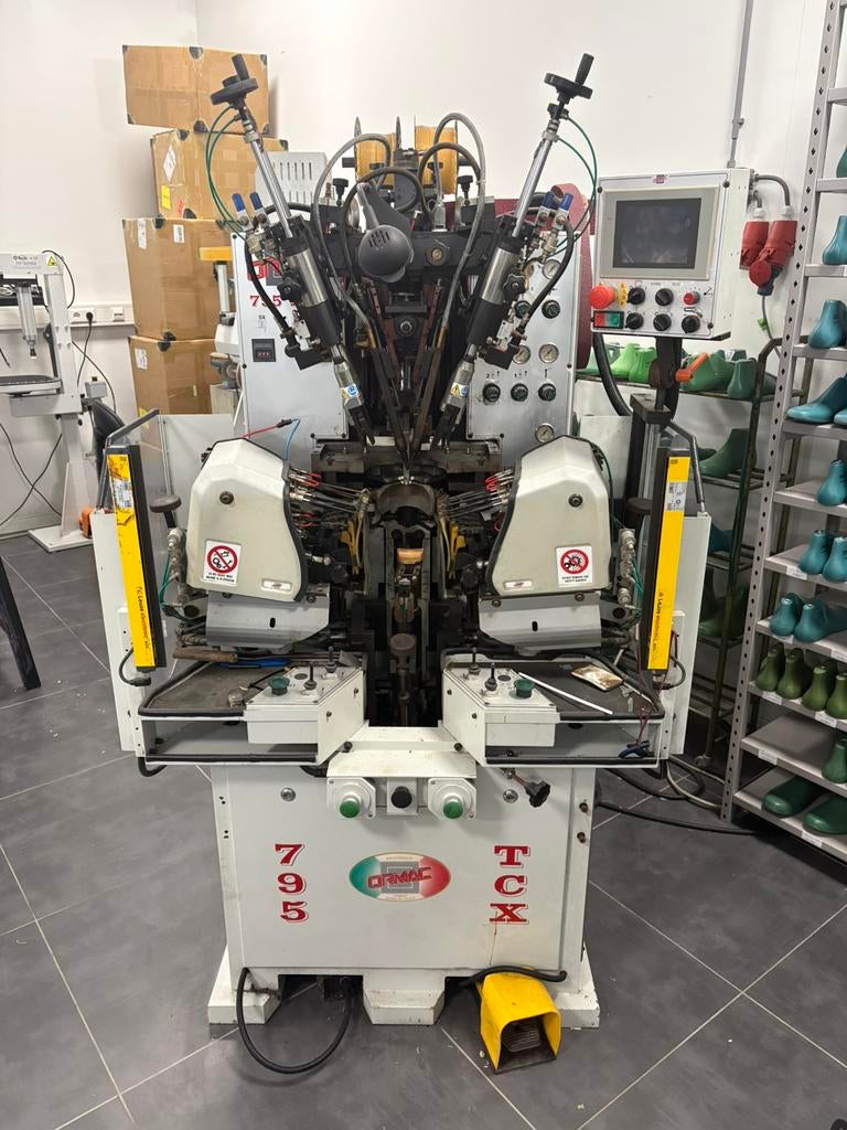 ORMAC OPLEEST MACHINE TCX 795 SCHOENMAKERIJ, Ophalen, Gebruikt