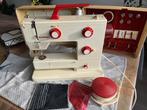 Goed onderhoud Bernina nova 900 naaimachine, Hobby en Vrije tijd, Naaimachines en Toebehoren, Ophalen of Verzenden, Zo goed als nieuw