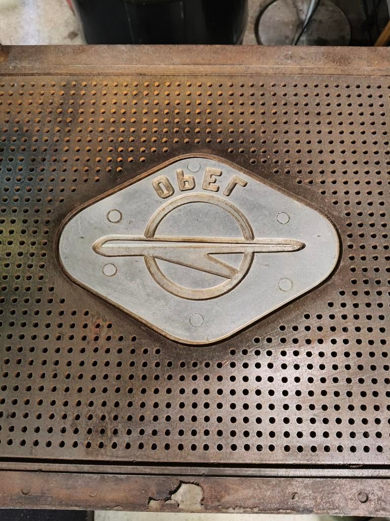 Opel gietmal voor vloermatten uit de jaren 50/60, Ophalen