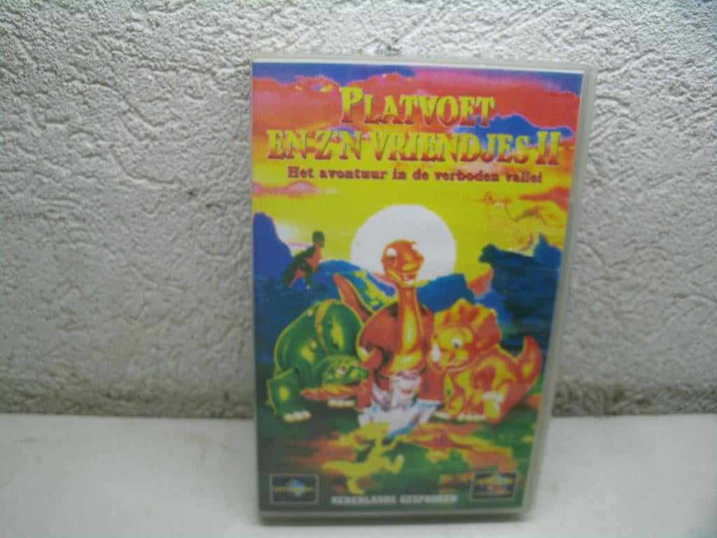 vhs 215a platvoet en z'n vriendjes 2, Alle leeftijden, Ophalen of Verzenden, Zo goed als nieuw