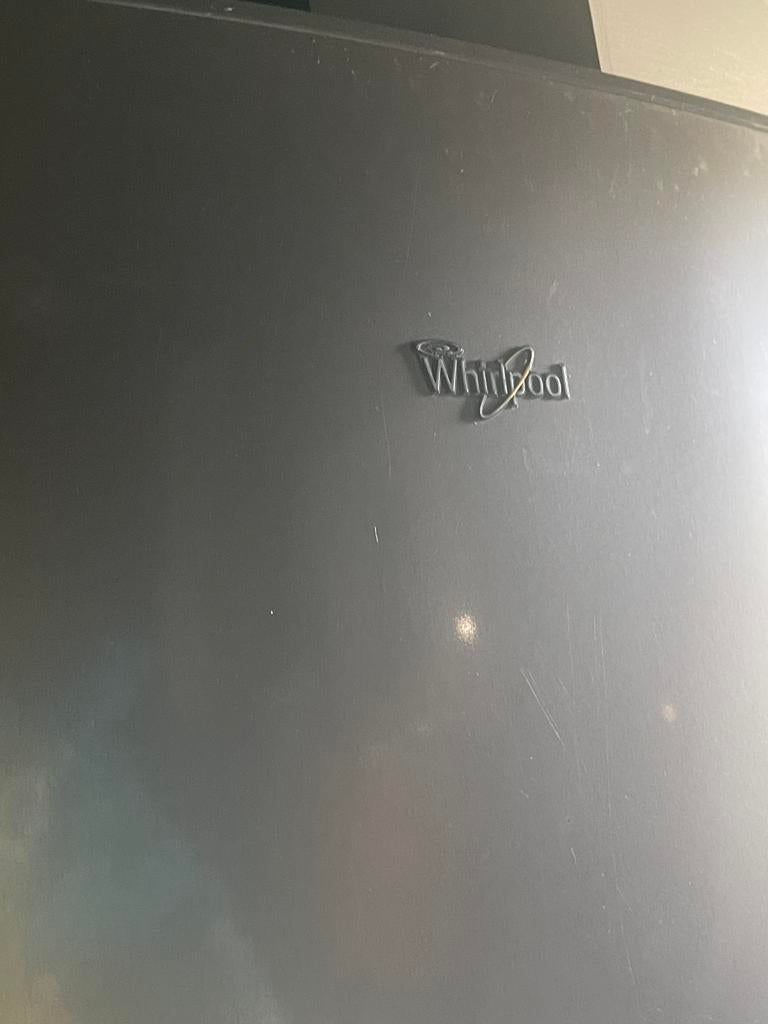 Whirlpool koelkast met vriesvak, 100 tot 150 liter, Ophalen of Verzenden, Zo goed als nieuw, 140 tot 160 cm