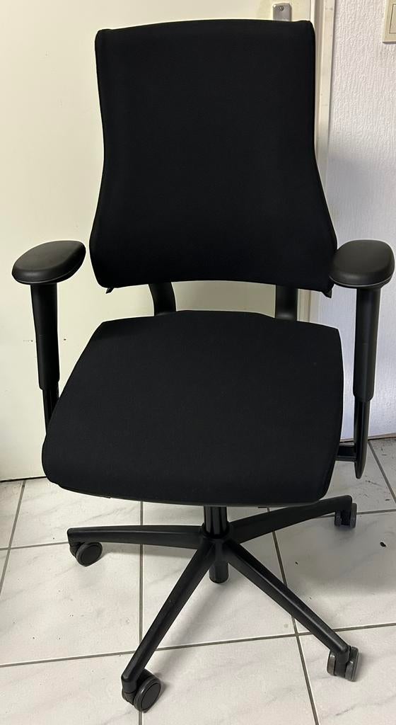 BMA AXIA 2.2 ERGONOMIESCHE BUREAUSTOEL, Huis en Inrichting, Bureaustoelen, Ophalen, Zwart, Zo goed als nieuw, Bureaustoel