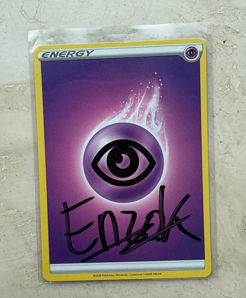 Energy card signed Enzo Knol - Pokémon, Hobby en Vrije tijd, Verzamelkaartspellen | Pokémon, Ophalen of Verzenden, Zo goed als nieuw