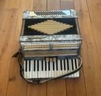 Accordion weltmeister unisella, Muziek en Instrumenten, Accordeons, Ophalen of Verzenden, Zo goed als nieuw, Weltmeister, Met koffer