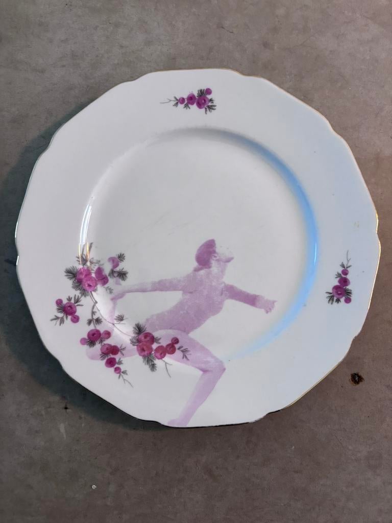 Servies bloem met sporters, Ophalen
