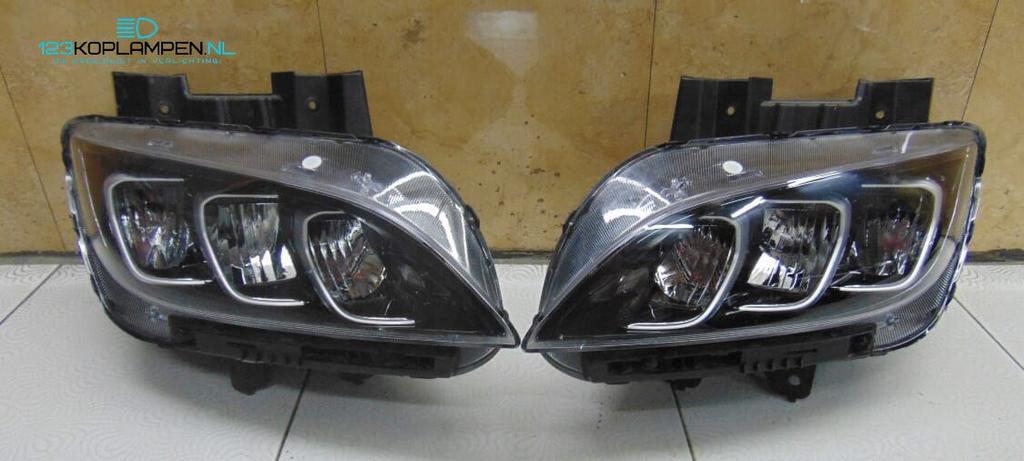 Hyundai Kona Facelift koplamp links rechts, Gebruikt, -, -, Ophalen of Verzenden