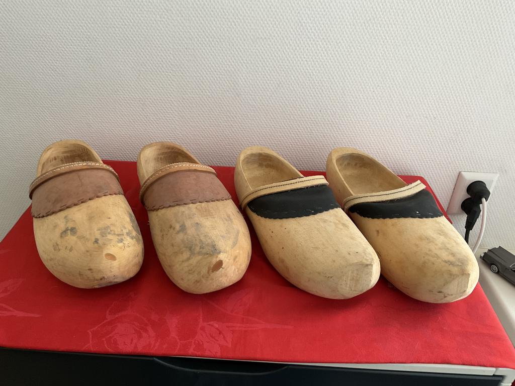 Klompen mt 47 15€ per paar, Ophalen of Verzenden, Zo goed als nieuw, Zwart, Klompen