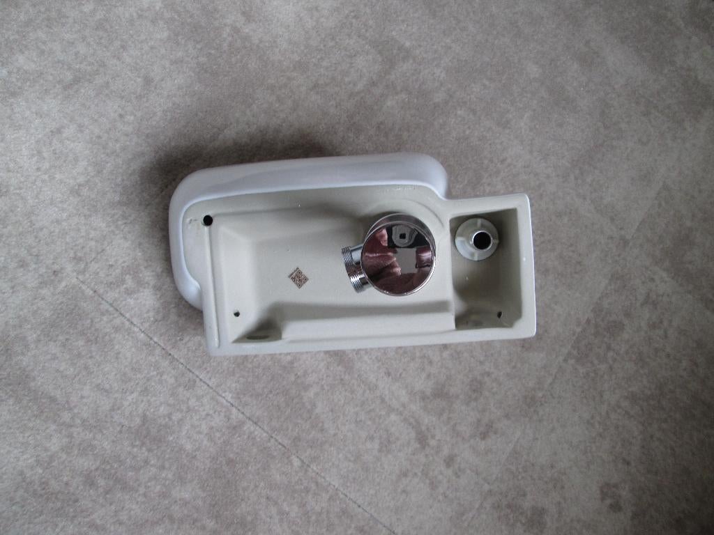 een fontein, Doe-het-zelf en Verbouw, Sanitair, Ophalen, Zo goed als nieuw, Rvs, Toilet