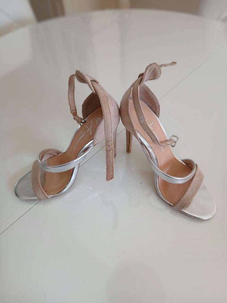 Elegante Naaldhakken in Diverse Kleuren, Kleding | Dames, Schoenen, Overige kleuren, Ophalen of Verzenden, Gedragen, Pumps