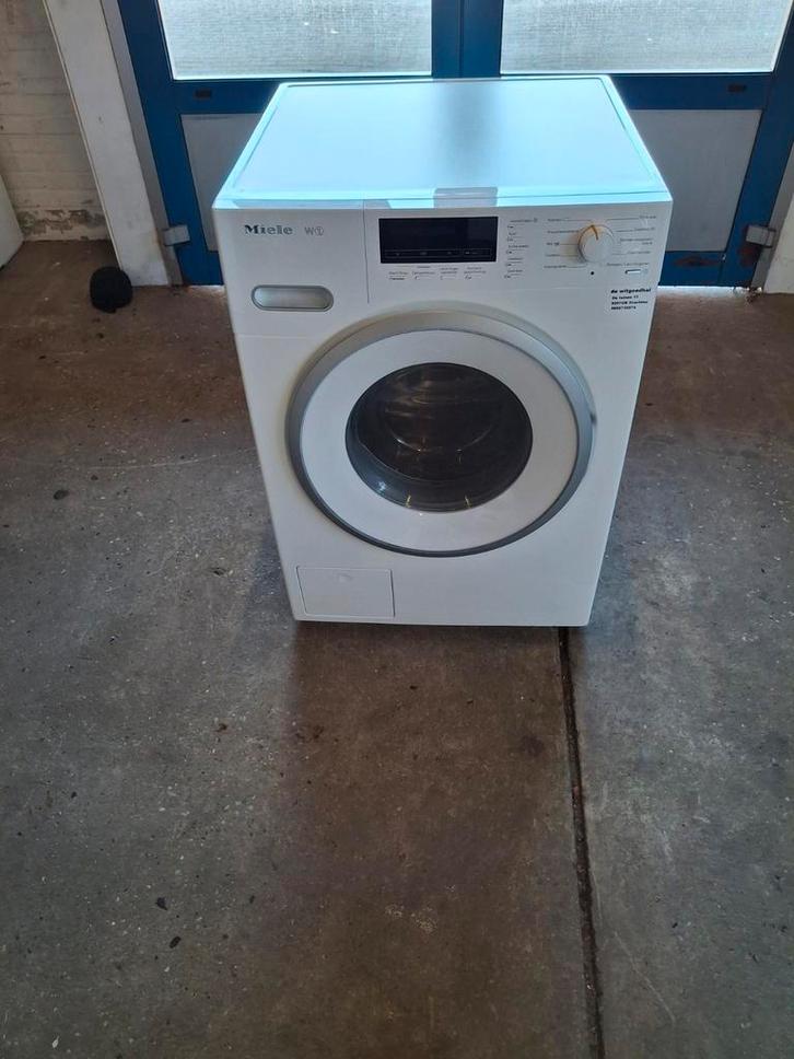 Miele W1 wasmachine, Witgoed en Apparatuur, Wasmachines, Zo goed als nieuw, Voorlader, 6 tot 8 kg, 85 tot 90 cm, 1200 tot 1600 toeren