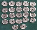 9953. Metalen concho’s. 22 stuks, afm 22 x 28 mm. Verchroomd, Ophalen of Verzenden, Nieuw, Overige typen