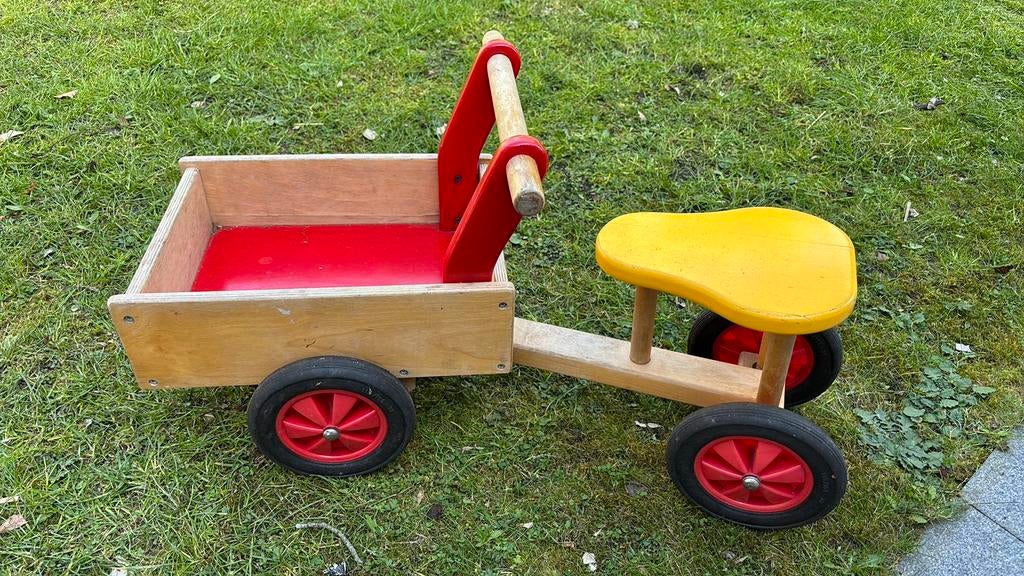 Houten kinder bak fietsje, zadelhoogte 27cm. Afm 27x73cm, Kinderen en Baby's, Speelgoed | Buiten | Skelters, Ophalen of Verzenden