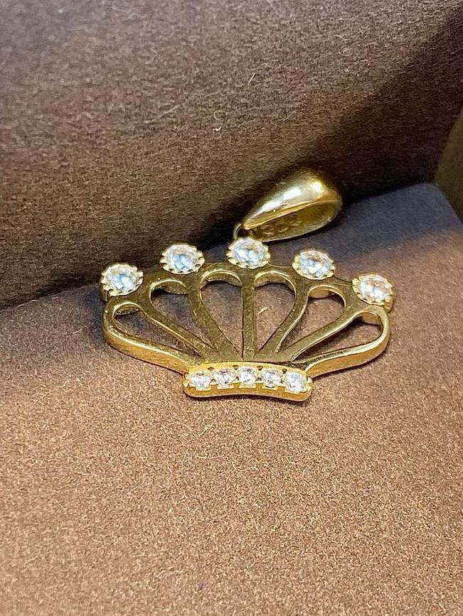 14k Gouden Kroonhanger, Ophalen of Verzenden, Nieuw, Goud, Met edelsteen