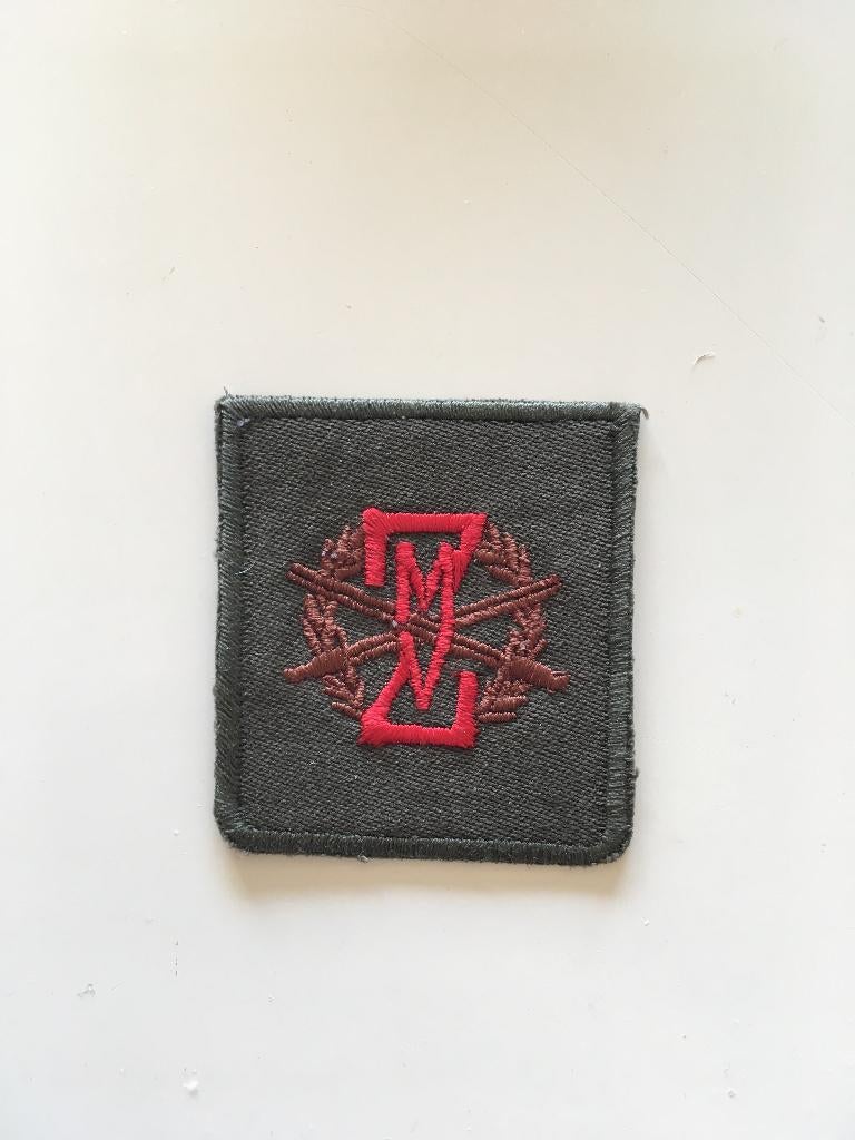Borstembleem 5x5 landmacht ZMV kleur, Verzamelen, Verzenden, Landmacht, Nederland, Embleem of Badge