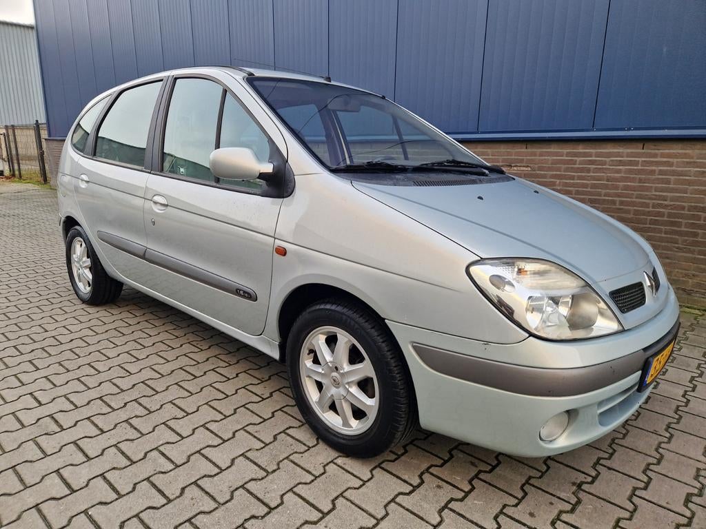 Renault Scénic 1.6 16V AUTOMAAT 117xxx NAP!, Auto's, Renault, Metallic lak, 1250 kg, 4 cilinders, Leder en Stof