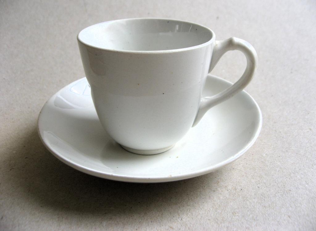 Mokka kop en schotel Societe Generale Maestricht jaren 30, Ophalen of Verzenden