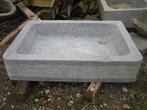 mooie oude opgekuiste arduinen pompbak met ronde hoeken, Ophalen