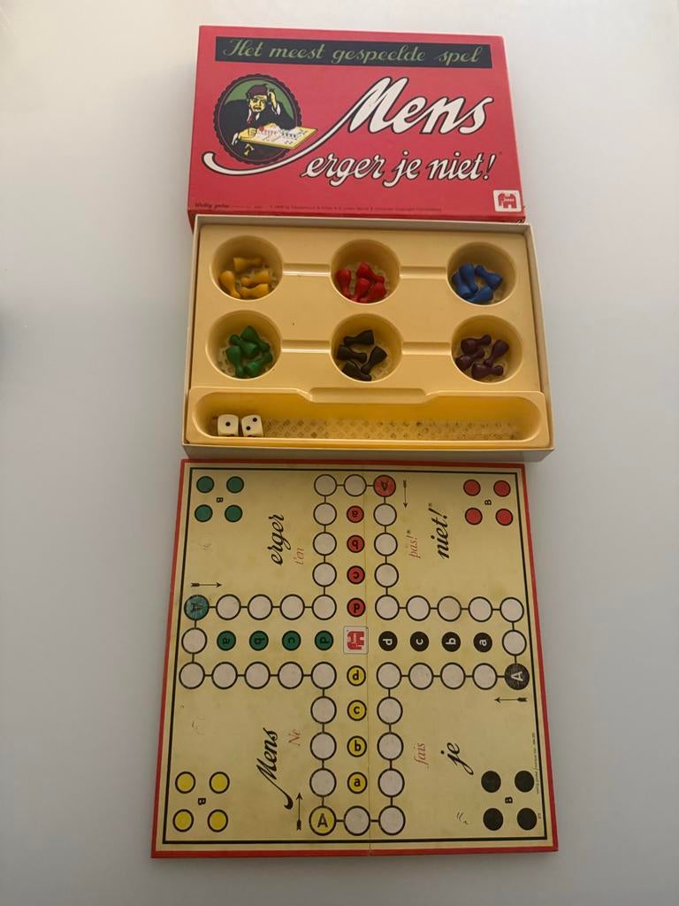 Mensen Erger Je Niet! Bordspel - Klassiek Gezelschapsspel, Drie of vier spelers, Ophalen of Verzenden, Gebruikt