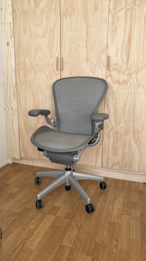 Herman Miller Aeron bureaustoel zgan, Huis en Inrichting, Bureaustoelen, Bureaufiets, Ophalen of Verzenden, Zo goed als nieuw
