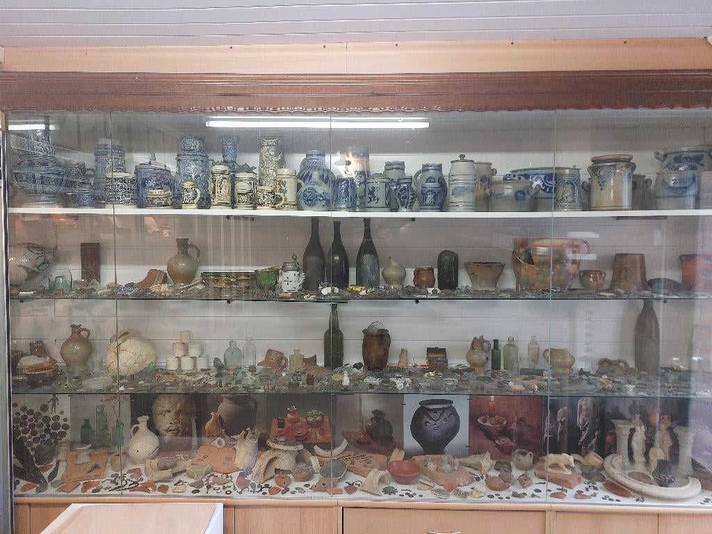 Compleet museum bodemvondsten en gerelateerde objecten, Ophalen