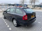 Skoda Octavia Combi 2.0 FSI Ambiente, Auto's, Skoda, Voorwielaandrijving, 1300 kg, Gebruikt, 4 cilinders
