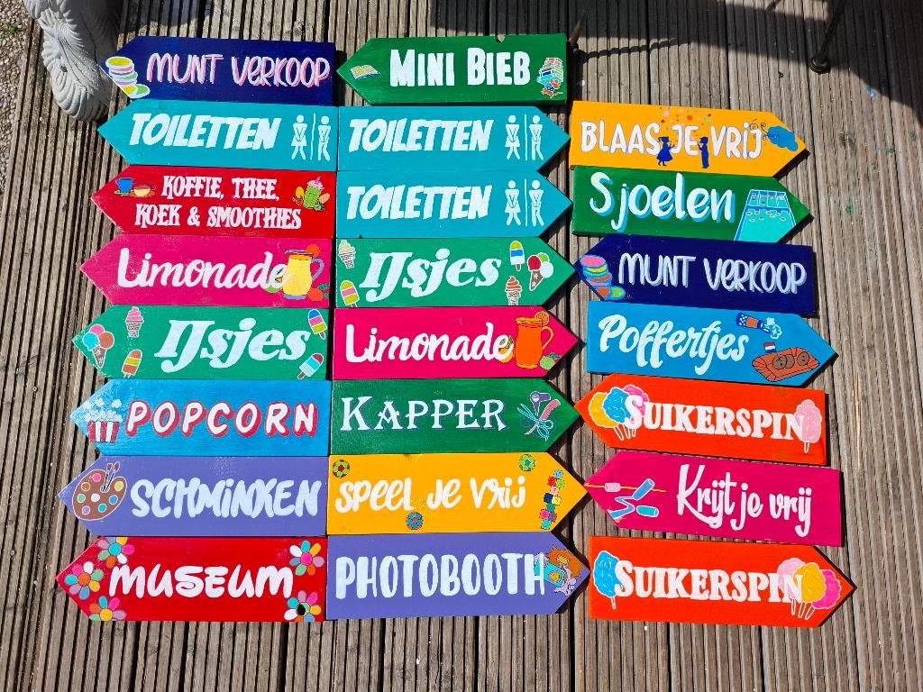 Ibiza Wegwijzer Borden Hout – Gepersonaliseerd Festival B&B, Info@rwhoutidee.nl, Nieuw, Ophalen of Verzenden, RW Houtidee ontwerpt en produceert handgemaakte houten decoratie voor huis, tuin en evenementen. Wij maken o.a. Ibiza wegwijzer borden, groeimeters, bench ombouwen en maatwerk cadeaus. Elk product wordt met de hand gemaakt en naar wens gepersonaliseerd.
