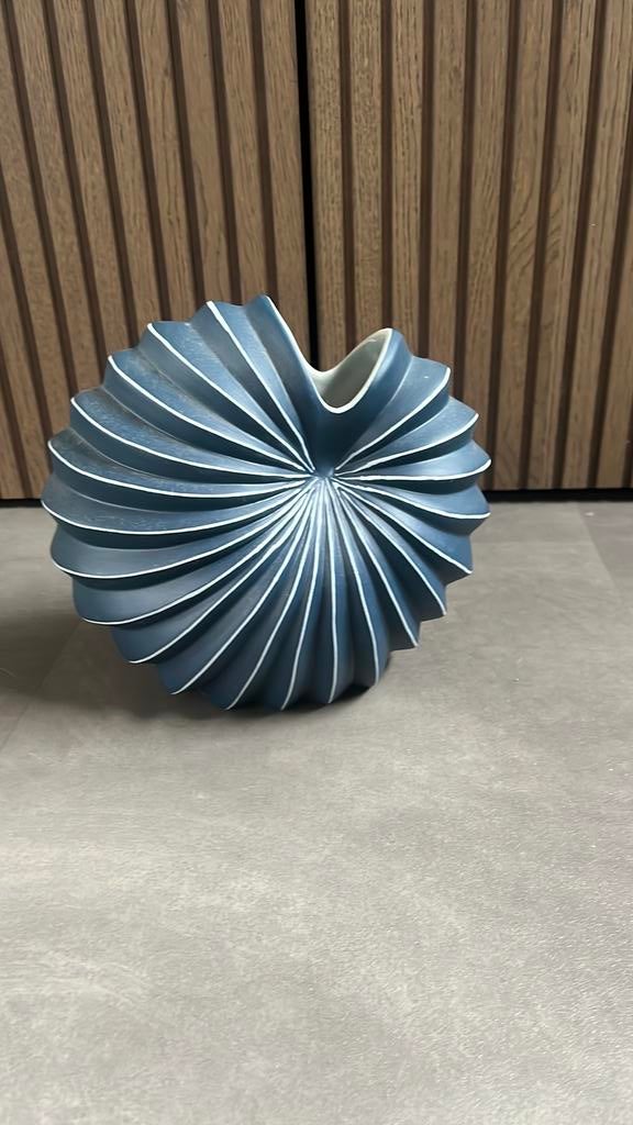 Design vaas blauw – schelp / waaier vorm – modern, ., Ophalen of Verzenden, ., .