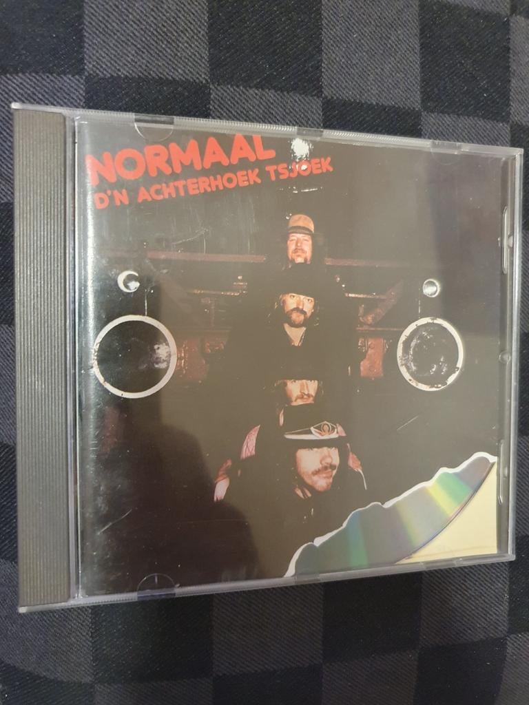 Normaal cd d'n achterhoek tsjoek, Cd's en Dvd's, Verzenden, Gebruikt