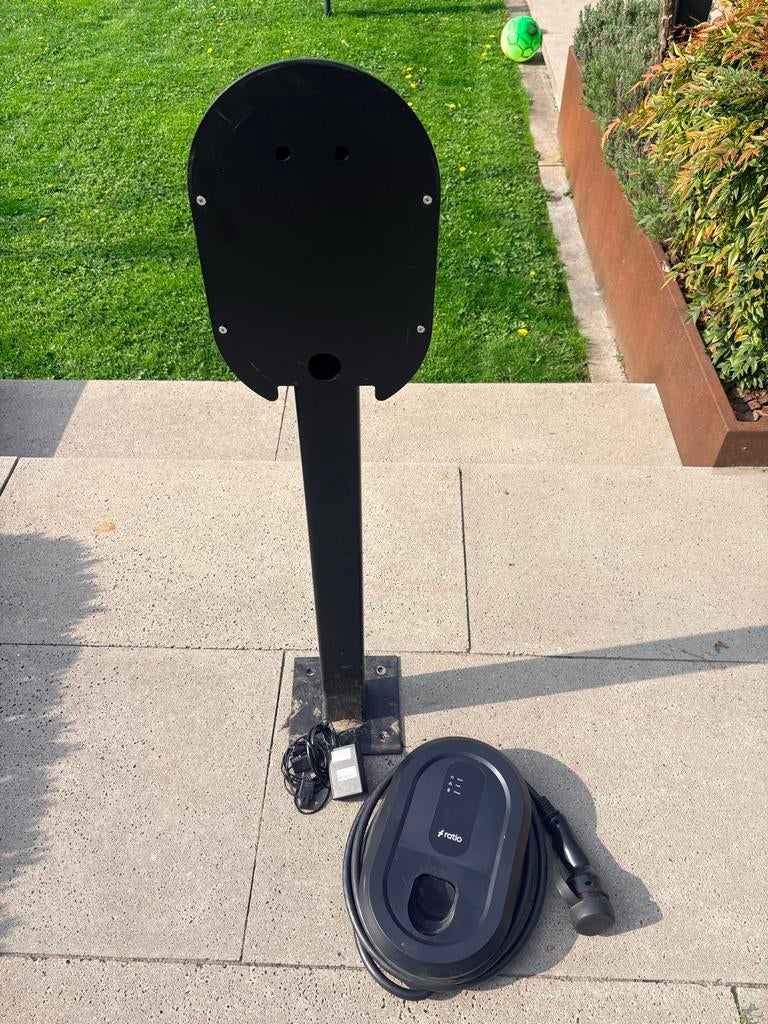 Ratio Laadpaal met Laadkabel, Ophalen, Zo goed als nieuw, Laadpaal en Laadkabel