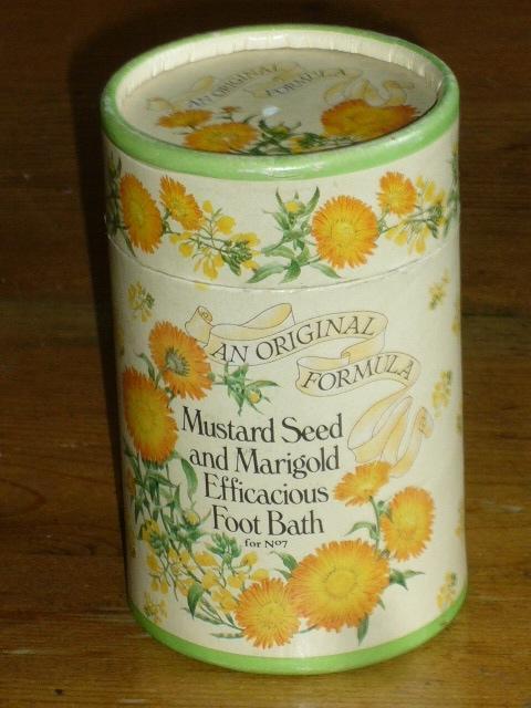 Boots Nottingham England Mustard Seed Foot Bad, Verzamelen, Merken en Reclamevoorwerpen, Reclamebord, Ophalen