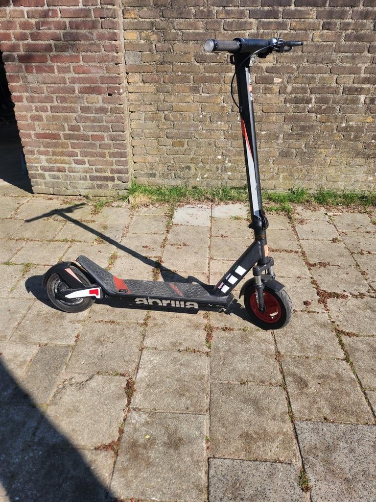 Aprilia elektrische step - Zo goed als nieuw, Fietsen en Brommers, Steps, Ophalen of Verzenden, Zo goed als nieuw, Elektrische step (E-scooter)