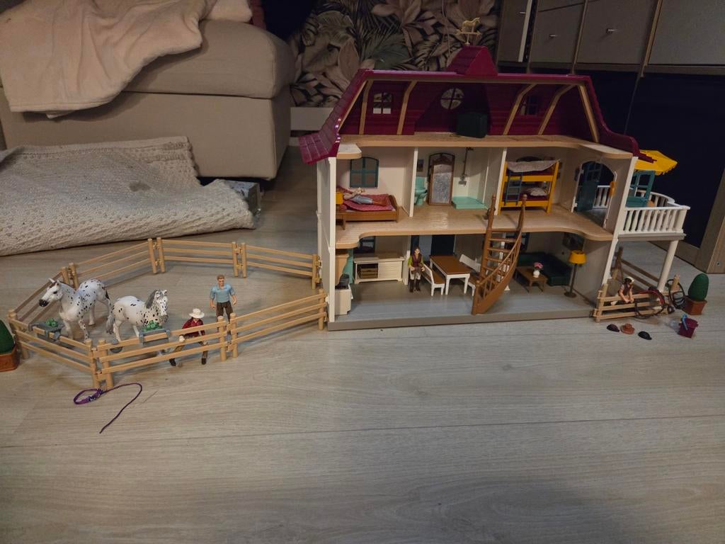 Schleich Huis met accessoires, Ophalen of Verzenden, Gebruikt, Poppenhuis