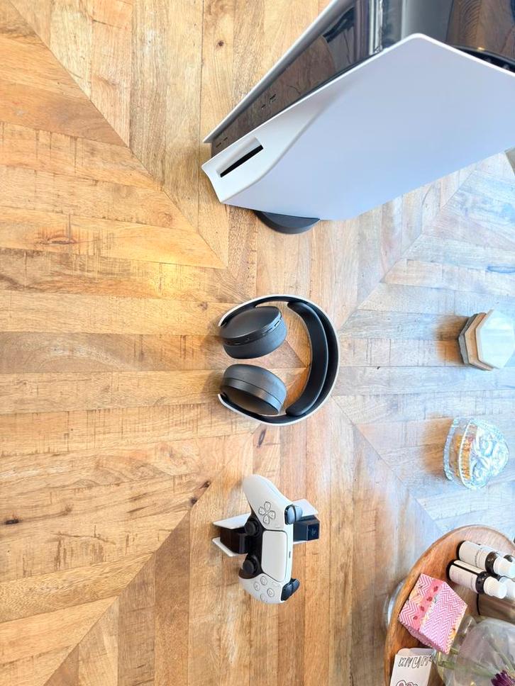 PS5 Disc Edition + Pulse 3D Headset + Controller + Dock, Spelcomputers en Games, Spelcomputers | Sony PlayStation 5, Zo goed als nieuw