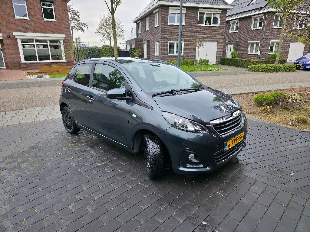 Peugeot 108 1.0 5-deurs 2014 Grijs, Voorwielaandrijving, Euro 5, Stof, 4 stoelen