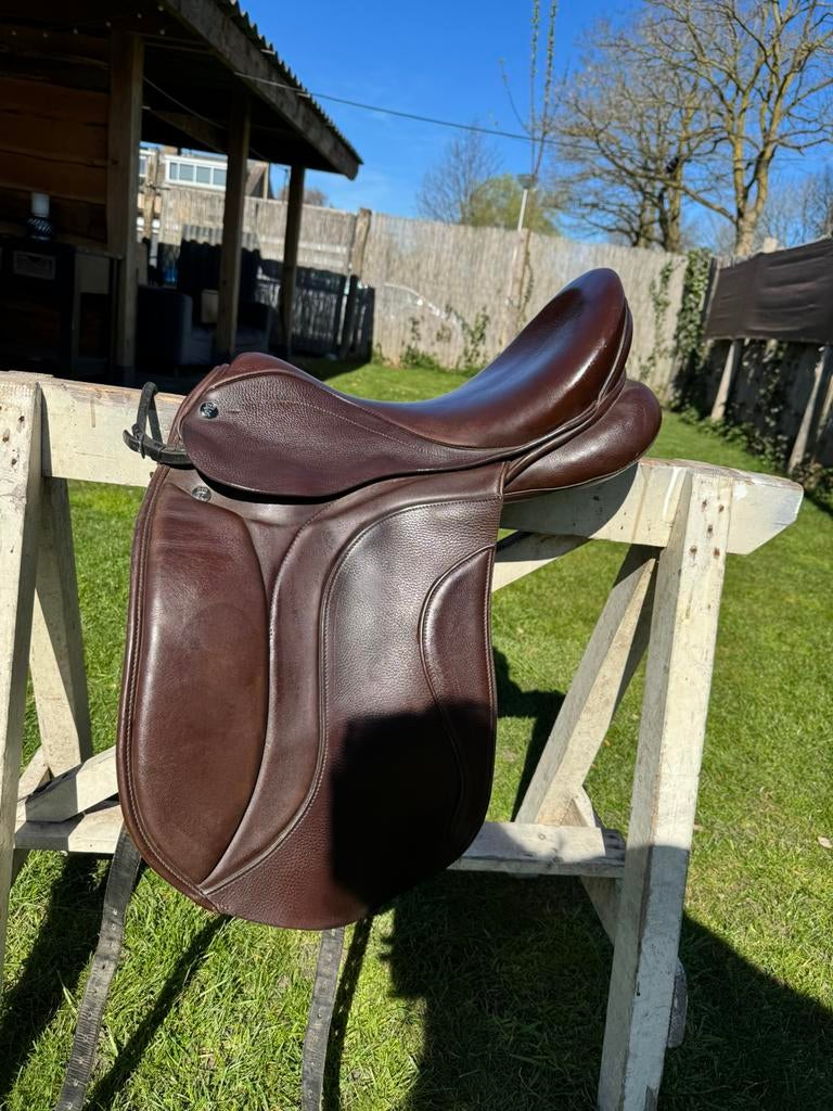 Kingsley D2 zadel, Dieren en Toebehoren, Ophalen of Verzenden, Gebruikt, Dressuur