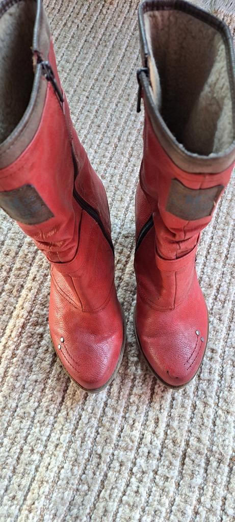 Mustang rode laarsjes maat 40, Kleding | Dames, Schoenen, Gedragen, Lage of Enkellaarzen, Rood, Ophalen of Verzenden