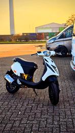Piaggio zip 172 stage 1 (scooter staat op brommer kenteken), Ophalen, Zip, Zo goed als nieuw, Benzine
