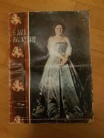 5 jaar majesteit (Juliana) speciale uitgave Margriet/Revue, Ophalen of Verzenden, Gebruikt, Nederland, Tijdschrift of Boek